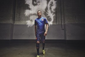 Jiu You-凯撒酋长防线表现稳固，连续保持零封纪录，凯撒强不强